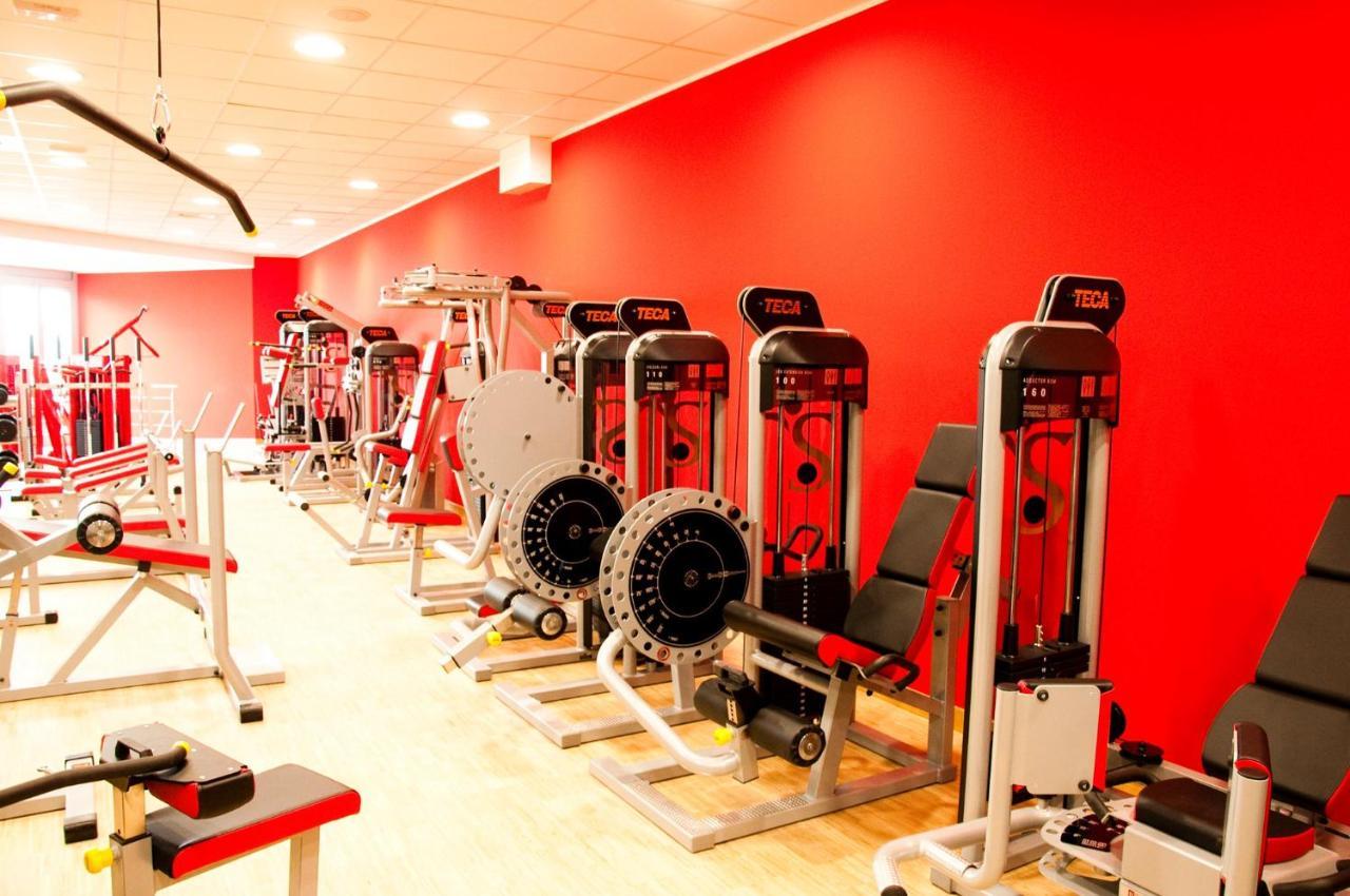 Ambruosi Village Resort & Spa Massignano エクステリア 写真