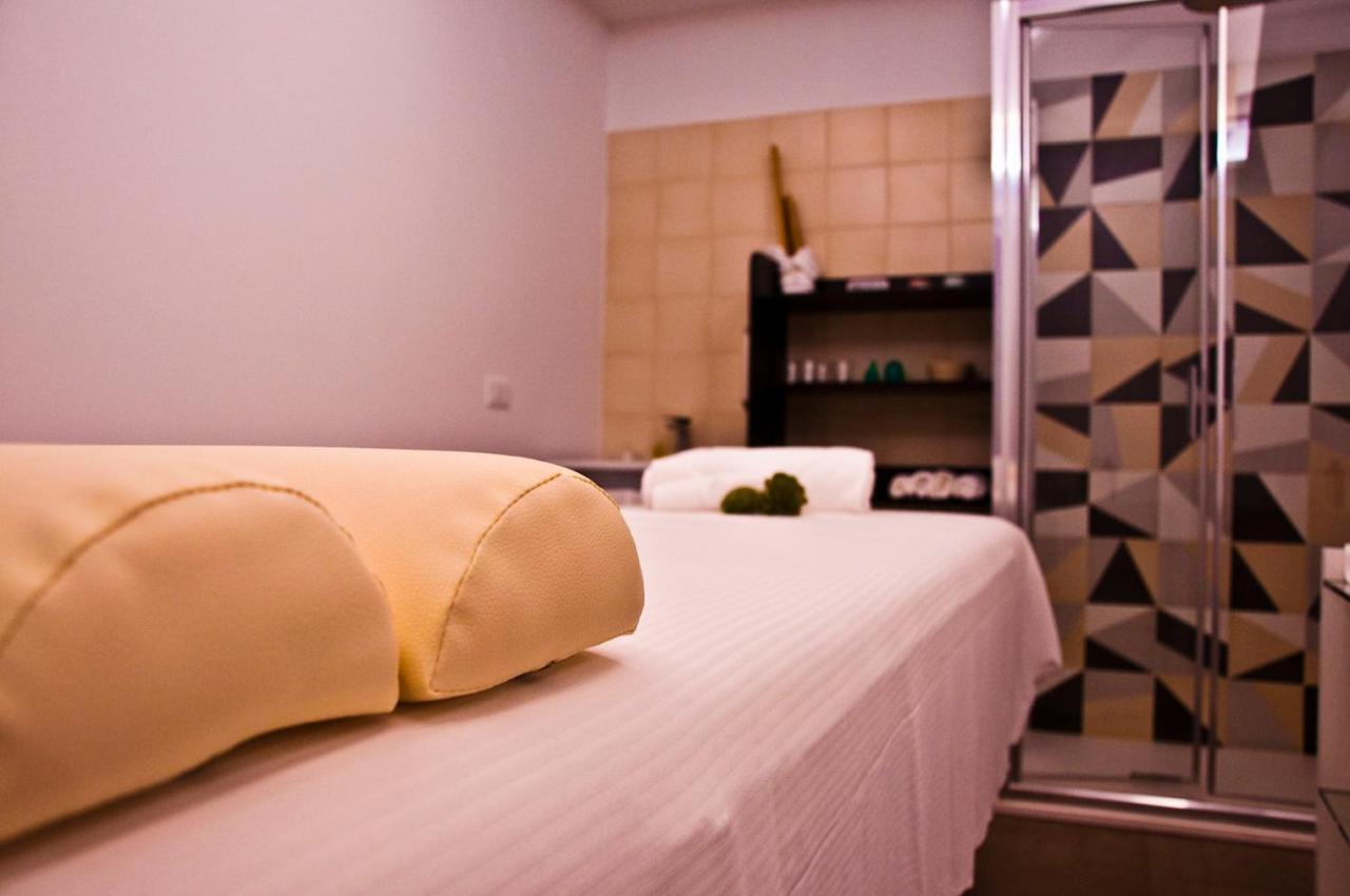 Ambruosi Village Resort & Spa Massignano エクステリア 写真