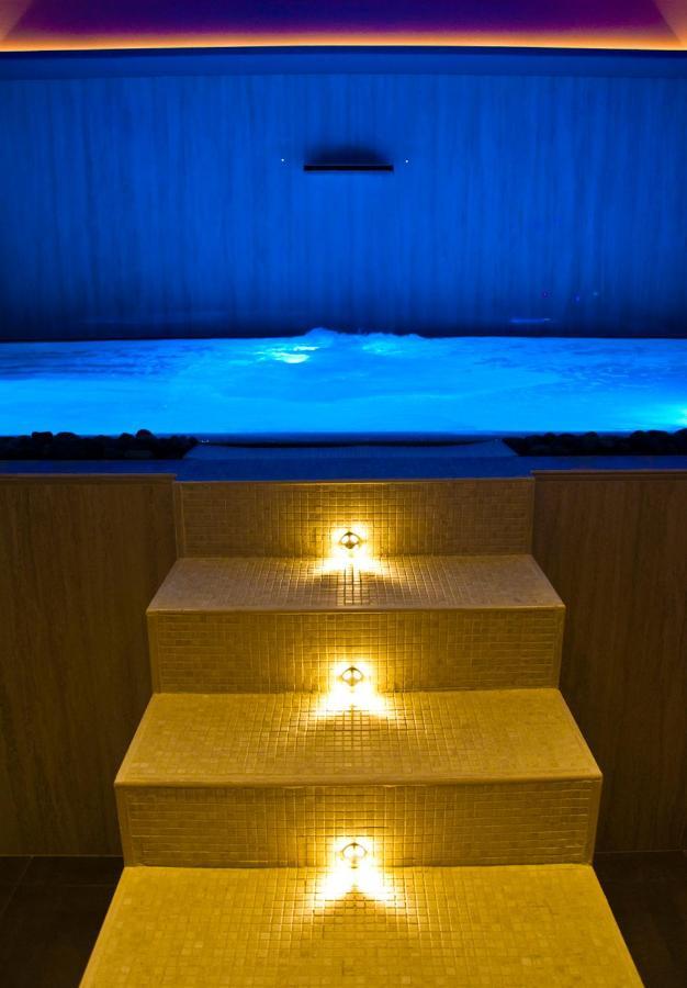 Ambruosi Village Resort & Spa Massignano エクステリア 写真