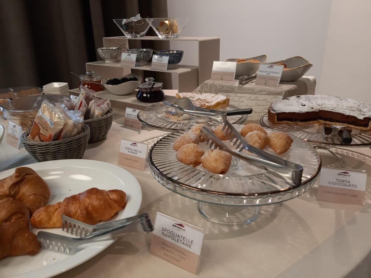 Ambruosi Village Resort & Spa Massignano エクステリア 写真